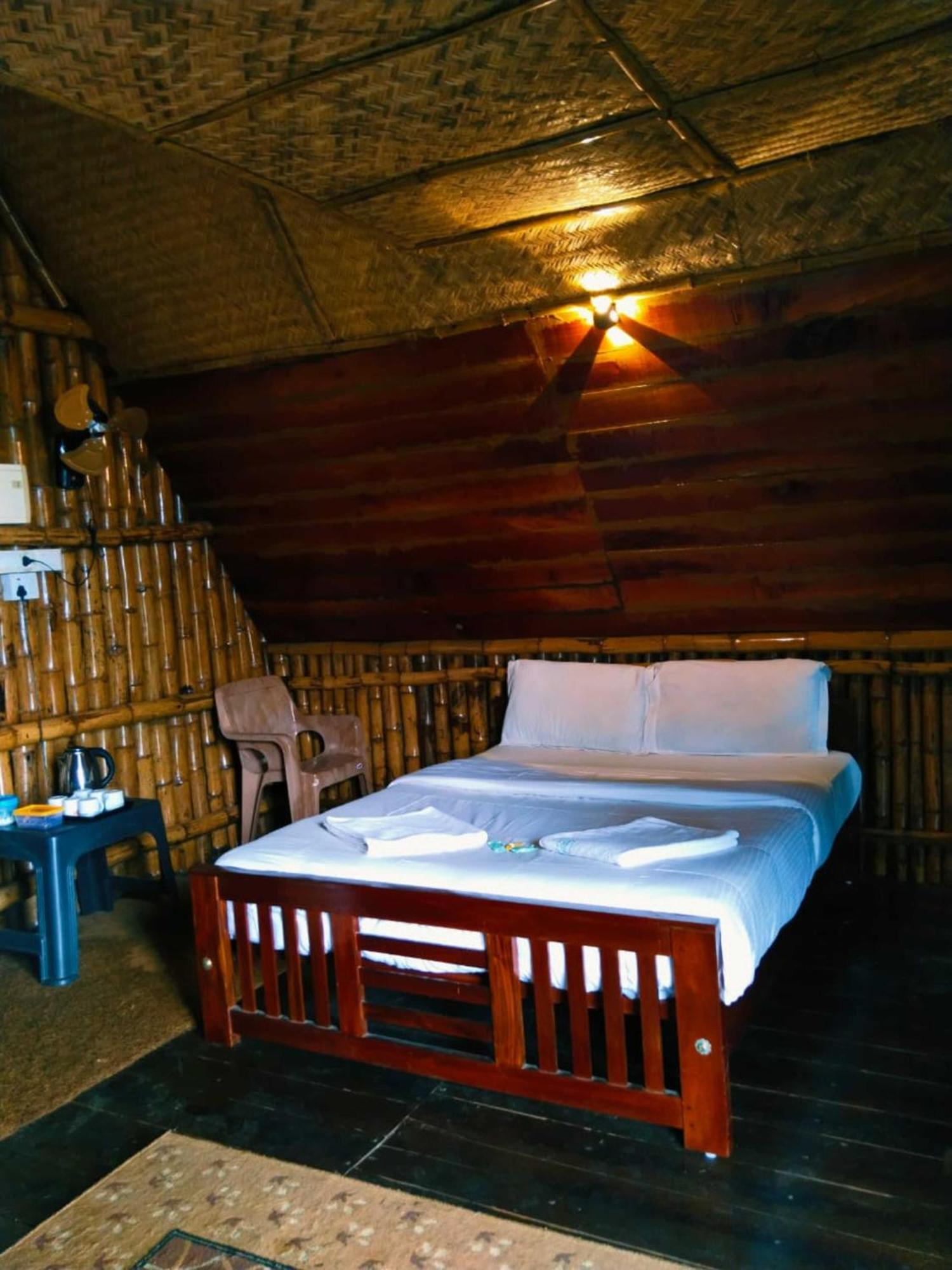Sunset Valley Kerala Pool Resort - Serene Natural Forest Cottage Stay In Idukki With Sunrise & Sunset Panoramas, Natural Streams & Tranquil Summer Evenings Pīrmed 外观 照片