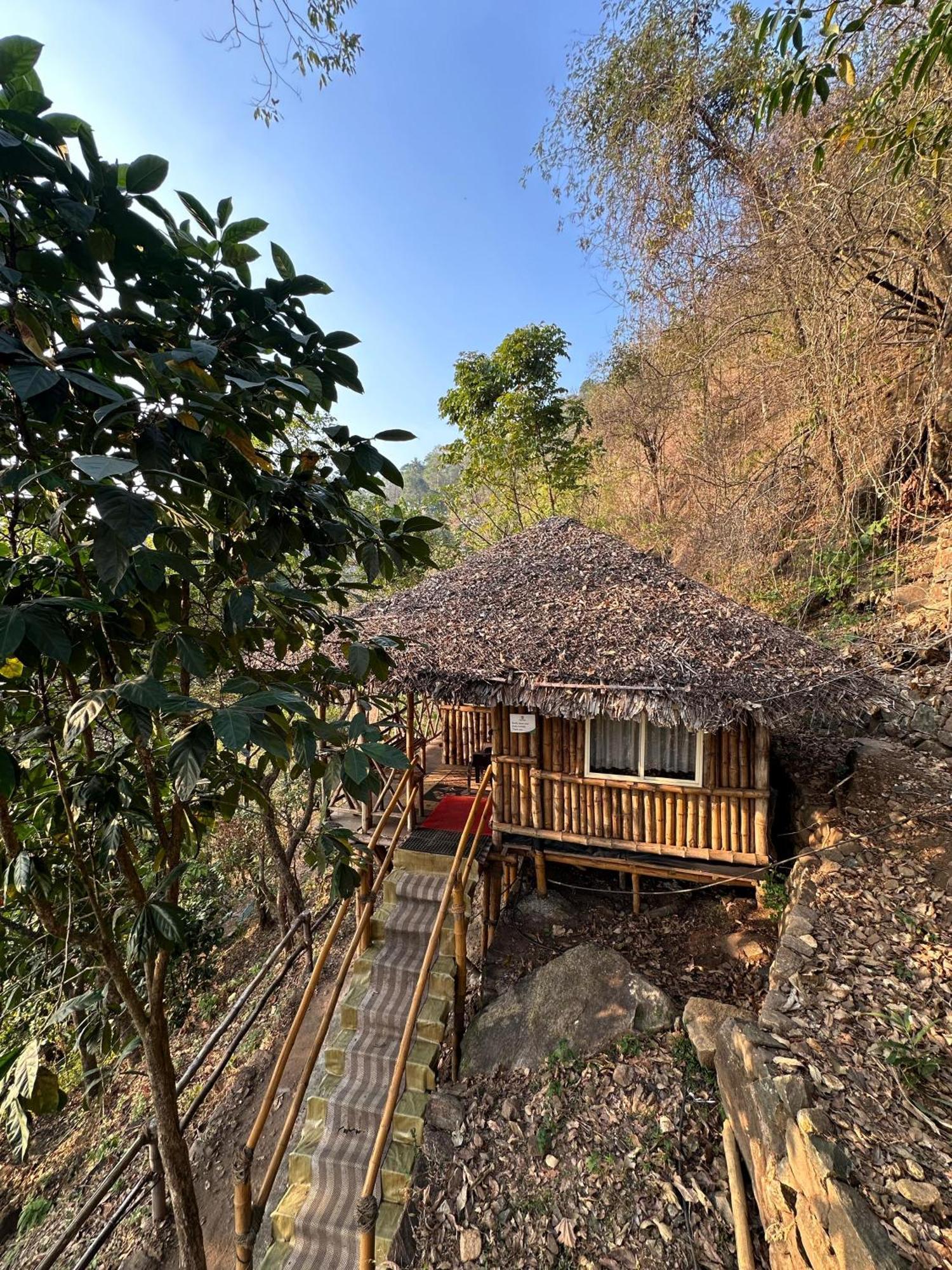 Sunset Valley Kerala Pool Resort - Serene Natural Forest Cottage Stay In Idukki With Sunrise & Sunset Panoramas, Natural Streams & Tranquil Summer Evenings Pīrmed 外观 照片