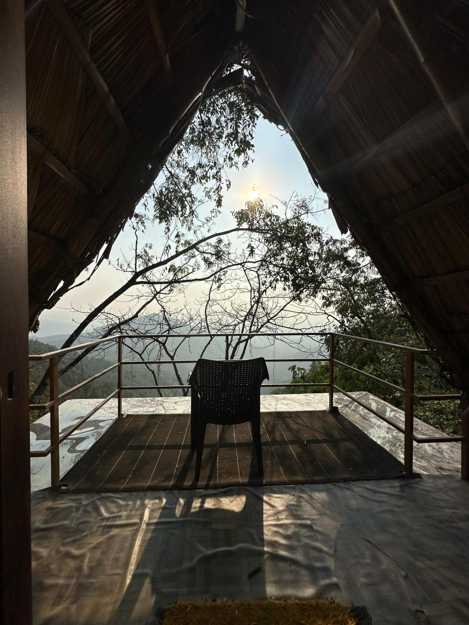 Sunset Valley Kerala Pool Resort - Serene Natural Forest Cottage Stay In Idukki With Sunrise & Sunset Panoramas, Natural Streams & Tranquil Summer Evenings Pīrmed 外观 照片