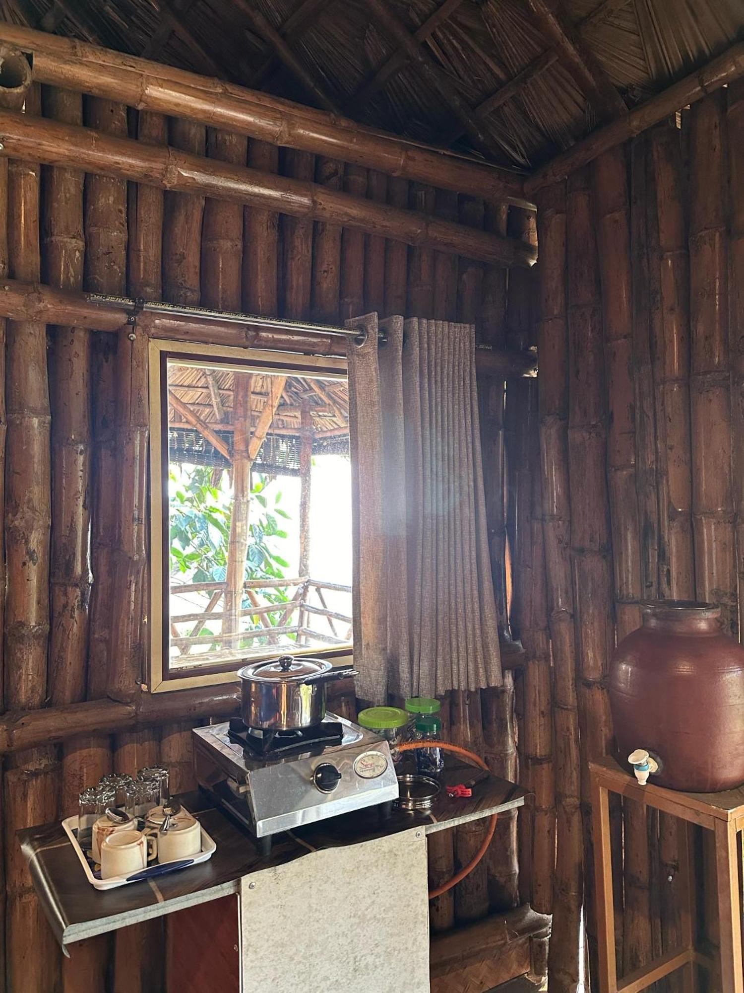 Sunset Valley Kerala Pool Resort - Serene Natural Forest Cottage Stay In Idukki With Sunrise & Sunset Panoramas, Natural Streams & Tranquil Summer Evenings Pīrmed 外观 照片