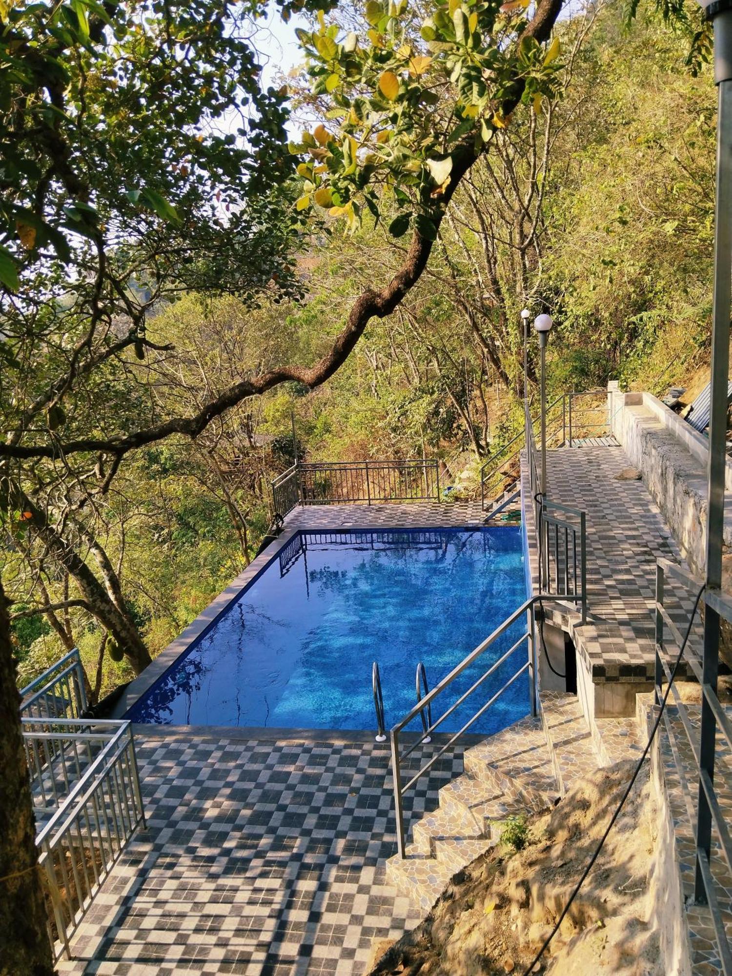 Sunset Valley Kerala Pool Resort - Serene Natural Forest Cottage Stay In Idukki With Sunrise & Sunset Panoramas, Natural Streams & Tranquil Summer Evenings Pīrmed 外观 照片