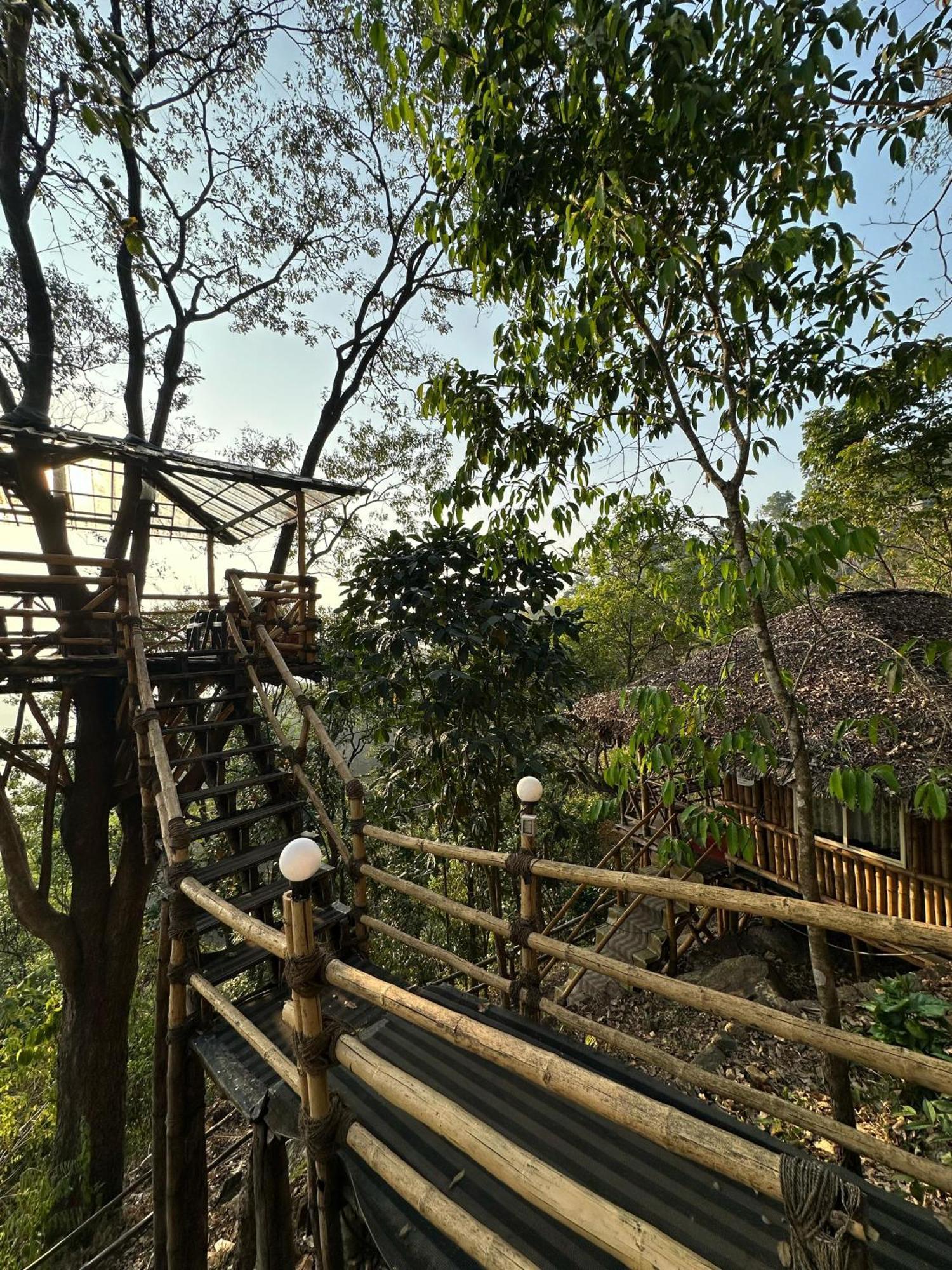 Sunset Valley Kerala Pool Resort - Serene Natural Forest Cottage Stay In Idukki With Sunrise & Sunset Panoramas, Natural Streams & Tranquil Summer Evenings Pīrmed 外观 照片