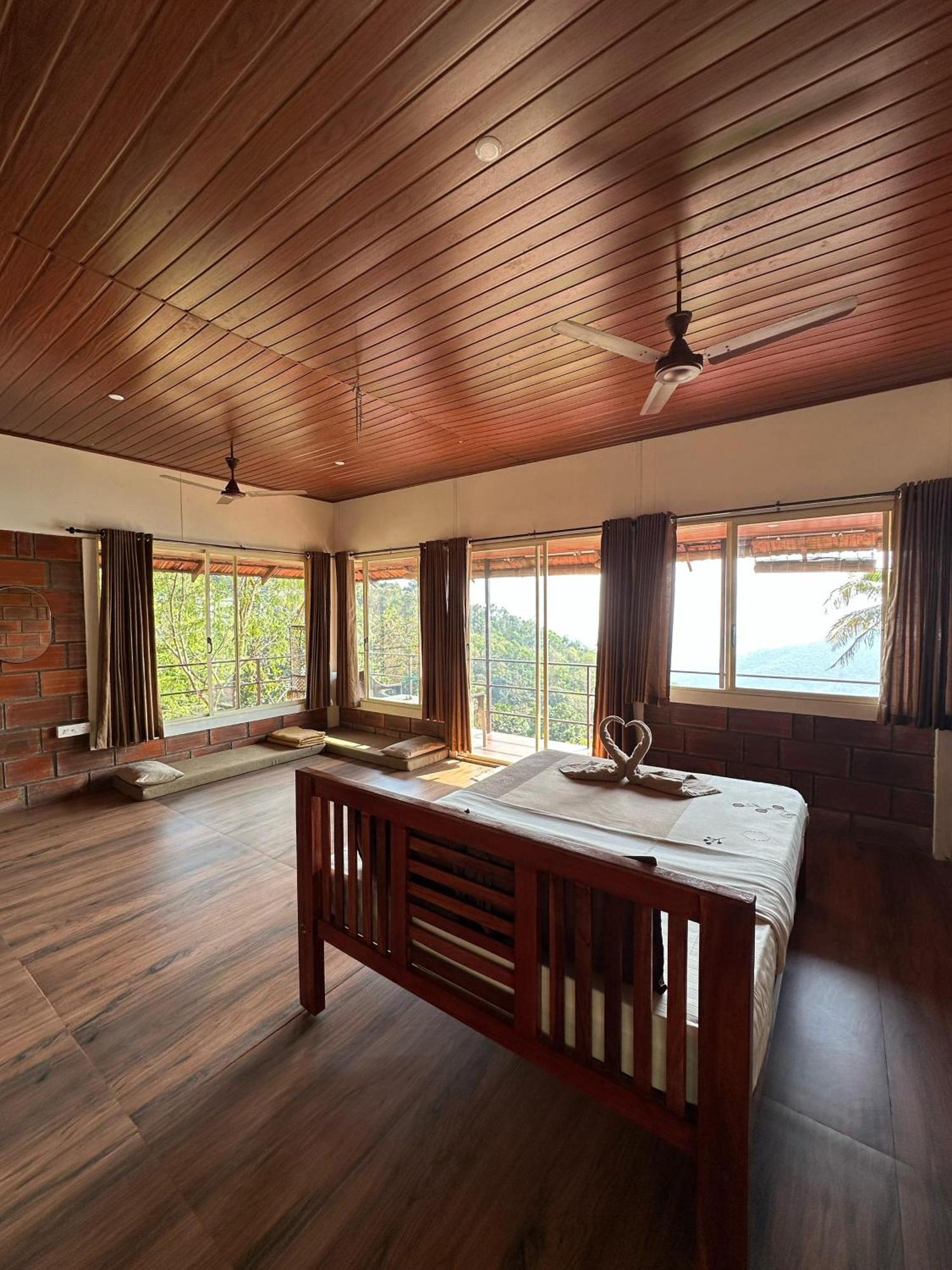 Sunset Valley Kerala Pool Resort - Serene Natural Forest Cottage Stay In Idukki With Sunrise & Sunset Panoramas, Natural Streams & Tranquil Summer Evenings Pīrmed 外观 照片